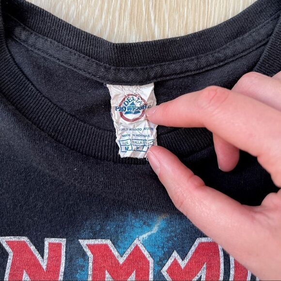 Iron Maiden Graphic T-Shirt - Picture 2 of 3